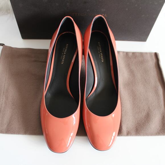 Bottega Veneta Coral Patent Leather Closed Toe Low Pumps - Picture 2 of 12